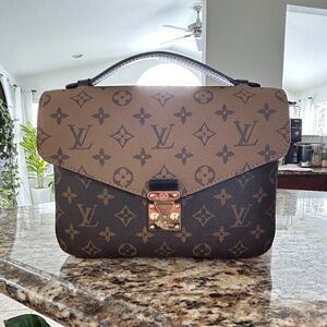 Louis Vuitton Pochette Métis